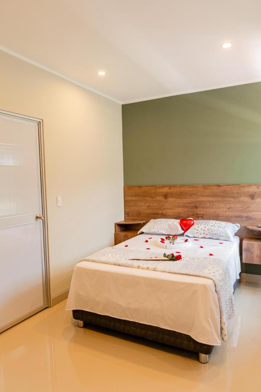 Hoy Toca Hotel Nueva Cajamarca Bagian luar foto